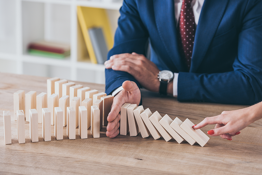 thumb how to avoid financial ruin